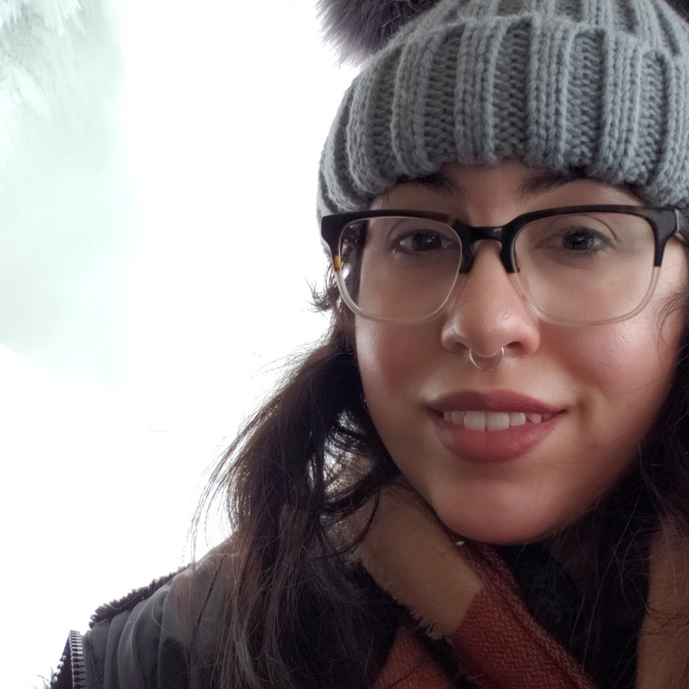 Meet your Posher, Adriana